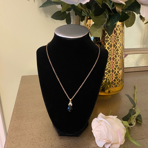 Beautiful black gem stone necklace - Picture 2 of 5